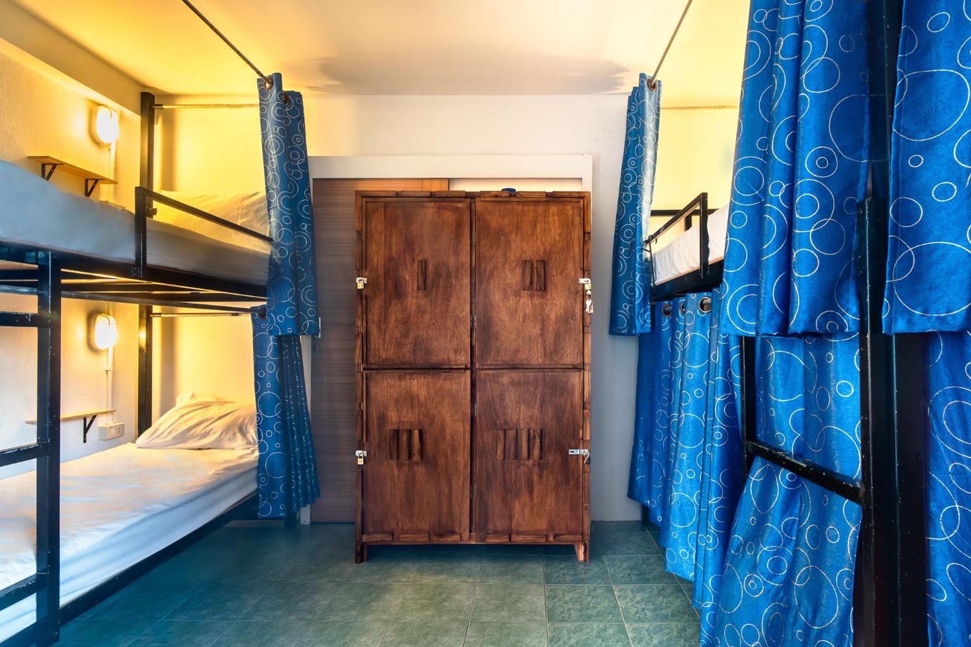 See Sea Backpackers House Baan Tai Bagian luar foto