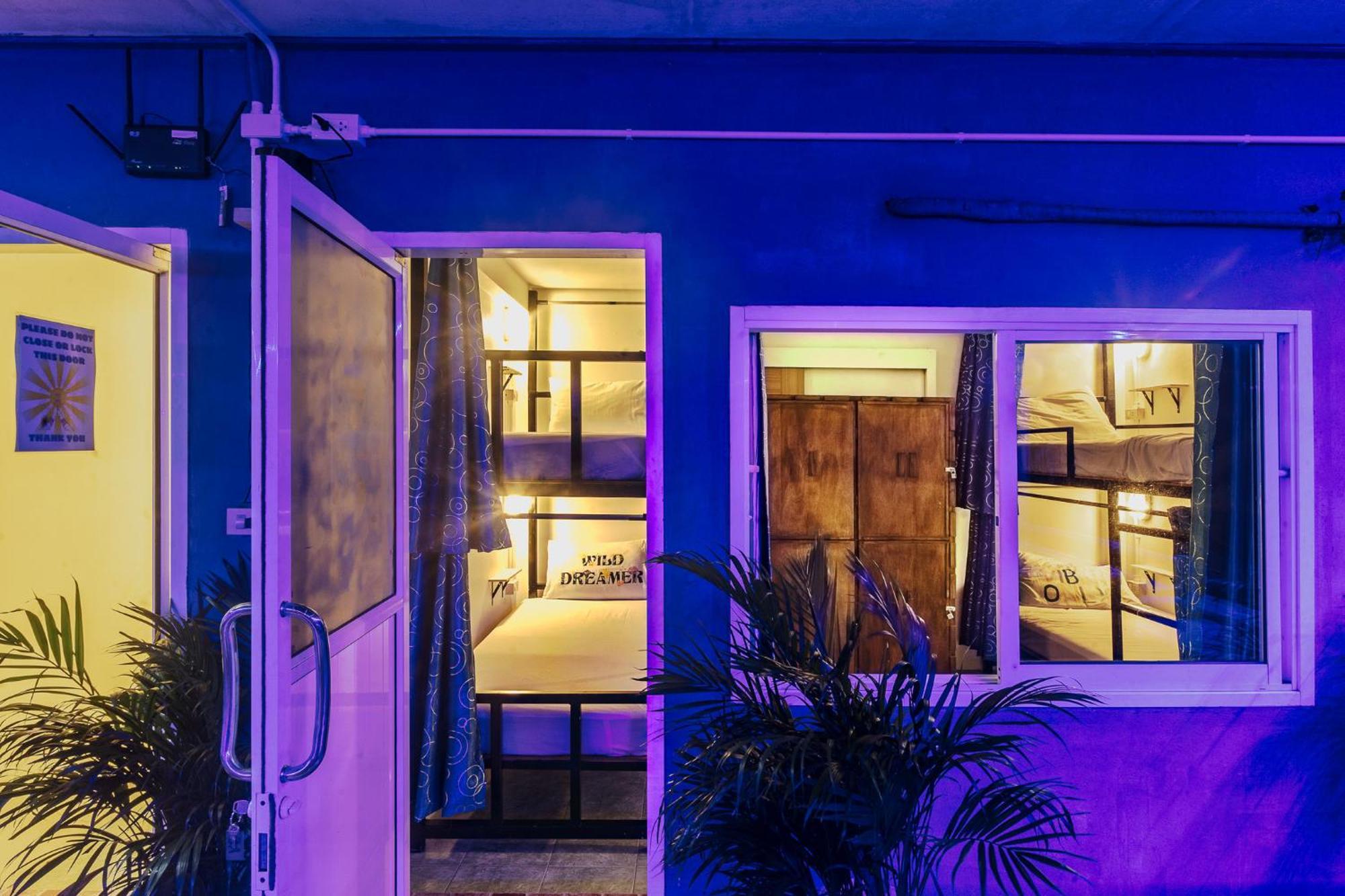 See Sea Backpackers House Baan Tai Bagian luar foto